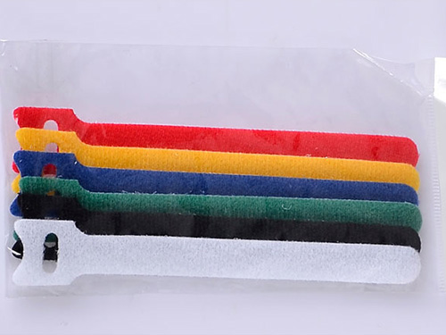 魔術(shù)貼扎帶廠家 產(chǎn)品介紹:背對(duì)背型魔術(shù)貼(粘扣帶)/ 魔術(shù)貼綁線帶特性及用途:采用進(jìn)口膠將魔術(shù)貼毛面與勾面(A+B),進(jìn)行復(fù)合,使毛勾不在同一面上。用在電線電纜、光纖光纜、玩具、電子電器等。也可按客人要求設(shè)計(jì)樣式.或供應(yīng)原材料,自行裁切。還可印刷公司LOGO、網(wǎng)址及廣告促銷信息等。 材質(zhì): 1、粘扣布背對(duì)塑膠勾 2、粘扣布背對(duì)普通勾 3、普通毛背對(duì)普通勾 4、粘扣布背對(duì)蘑菇勾 5、不抓毛背普通勾等; 尺寸:規(guī)格有多種,按客要求生產(chǎn)不同規(guī)格長(zhǎng)度,如有需要,可來(lái)電索樣。顏色:現(xiàn)有顏色為黑、白、紅、黃、藍(lán)、綠等色,特殊顏色量量大可訂做.環(huán)保:本產(chǎn)品依據(jù)《進(jìn)出口染色紡織品和皮革制品中禁用偶氮染料的檢驗(yàn)方法》標(biāo)準(zhǔn)進(jìn)行檢測(cè)。不含偶氮及其它23種有害物質(zhì)。符合歐洲ROHS標(biāo)準(zhǔn)。-專業(yè)生產(chǎn)魔術(shù)貼捆綁帶,提供魔術(shù)貼捆綁帶產(chǎn)品圖片了解,找魔術(shù)貼捆綁帶生產(chǎn)廠家深圳市瑞鴻富科技有限公司 魔術(shù)貼扎帶廠家 產(chǎn)品介紹:背對(duì)背型魔術(shù)貼(粘扣帶)/ 魔術(shù)貼綁線帶特性及用途:采用進(jìn)口膠將魔術(shù)貼毛面與勾面(A+B),進(jìn)行復(fù)合,使毛勾不在同一面上。用在電線電纜、光纖光纜、玩具、電子電器等。也可按客人要求設(shè)計(jì)樣式.或供應(yīng)原材料,自行裁切。還可印刷公司LOGO、網(wǎng)址及廣告促銷信息等。 材質(zhì): 1、粘扣布背對(duì)塑膠勾 2、粘扣布背對(duì)普通勾 3、普通毛背對(duì)普通勾 4、粘扣布背對(duì)蘑菇勾 5、不抓毛背普通勾等; 尺寸:規(guī)格有多種,按客要求生產(chǎn)不同規(guī)格長(zhǎng)度,如有需要,可來(lái)電索樣。顏色:現(xiàn)有顏色為黑、白、紅、黃、藍(lán)、綠等色,特殊顏色量量大可訂做.環(huán)保:本產(chǎn)品依據(jù)《進(jìn)出口染色紡織品和皮革制品中禁用偶氮染料的檢驗(yàn)方法》標(biāo)準(zhǔn)進(jìn)行檢測(cè)。不含偶氮及其它23種有害物質(zhì)。符合歐洲ROHS標(biāo)準(zhǔn)。-專業(yè)生產(chǎn)魔術(shù)貼捆綁帶,提供魔術(shù)貼捆綁帶產(chǎn)品圖片了解,找魔術(shù)貼捆綁帶生產(chǎn)廠家深圳市瑞鴻富科技有限公司