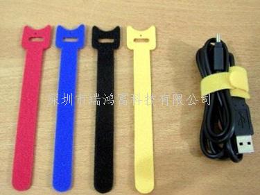 魔術(shù)貼扎帶廠家 產(chǎn)品介紹:背對背型魔術(shù)貼(粘扣帶)/ 魔術(shù)貼綁線帶特性及用途:采用進(jìn)口膠將魔術(shù)貼毛面與勾面(A+B),進(jìn)行復(fù)合,使毛勾不在同一面上。用在電線電纜、光纖光纜、玩具、電子電器等。也可按客人要求設(shè)計(jì)樣式.或供應(yīng)原材料,自行裁切。還可印刷公司LOGO、網(wǎng)址及廣告促銷信息等。 材質(zhì): 1、粘扣布背對塑膠勾 2、粘扣布背對普通勾 3、普通毛背對普通勾 4、粘扣布背對蘑菇勾 5、不抓毛背普通勾等; 尺寸:規(guī)格有多種,按客要求生產(chǎn)不同規(guī)格長度,如有需要,可來電索樣。顏色:現(xiàn)有顏色為黑、白、紅、黃、藍(lán)、綠等色,特殊顏色量量大可訂做.環(huán)保:本產(chǎn)品依據(jù)《進(jìn)出口染色紡織品和皮革制品中禁用偶氮染料的檢驗(yàn)方法》標(biāo)準(zhǔn)進(jìn)行檢測。不含偶氮及其它23種有害物質(zhì)。符合歐洲ROHS標(biāo)準(zhǔn)。-專業(yè)生產(chǎn)魔術(shù)貼捆綁帶,提供魔術(shù)貼捆綁帶產(chǎn)品圖片了解,找魔術(shù)貼捆綁帶生產(chǎn)廠家深圳市瑞鴻富科技有限公司 魔術(shù)貼扎帶廠家 產(chǎn)品介紹:背對背型魔術(shù)貼(粘扣帶)/ 魔術(shù)貼綁線帶特性及用途:采用進(jìn)口膠將魔術(shù)貼毛面與勾面(A+B),進(jìn)行復(fù)合,使毛勾不在同一面上。用在電線電纜、光纖光纜、玩具、電子電器等。也可按客人要求設(shè)計(jì)樣式.或供應(yīng)原材料,自行裁切。還可印刷公司LOGO、網(wǎng)址及廣告促銷信息等。 材質(zhì): 1、粘扣布背對塑膠勾 2、粘扣布背對普通勾 3、普通毛背對普通勾 4、粘扣布背對蘑菇勾 5、不抓毛背普通勾等; 尺寸:規(guī)格有多種,按客要求生產(chǎn)不同規(guī)格長度,如有需要,可來電索樣。顏色:現(xiàn)有顏色為黑、白、紅、黃、藍(lán)、綠等色,特殊顏色量量大可訂做.環(huán)保:本產(chǎn)品依據(jù)《進(jìn)出口染色紡織品和皮革制品中禁用偶氮染料的檢驗(yàn)方法》標(biāo)準(zhǔn)進(jìn)行檢測。不含偶氮及其它23種有害物質(zhì)。符合歐洲ROHS標(biāo)準(zhǔn)。-專業(yè)生產(chǎn)魔術(shù)貼捆綁帶,提供魔術(shù)貼捆綁帶產(chǎn)品圖片了解,找魔術(shù)貼捆綁帶生產(chǎn)廠家深圳市瑞鴻富科技有限公司