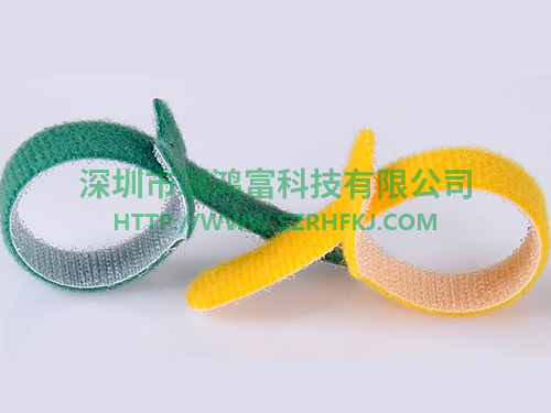 深圳市瑞鴻富科技有限公司魔術(shù)貼扎帶廠家 產(chǎn)品介紹:背對背型魔術(shù)貼(粘扣帶)/ 魔術(shù)貼綁線帶特性及用途:采用進(jìn)口膠將魔術(shù)貼毛面與勾面(A+B),進(jìn)行復(fù)合,使毛勾不在同一面上。用在電線電纜、光纖光纜、玩具、電子電器等。也可按客人要求設(shè)計(jì)樣式.或供應(yīng)原材料,自行裁切。還可印刷公司LOGO、網(wǎng)址及廣告促銷信息等。 材質(zhì): 1、粘扣布背對塑膠勾 2、粘扣布背對普通勾 3、普通毛背對普通勾 4、粘扣布背對蘑菇勾 5、不抓毛背普通勾等; 尺寸:規(guī)格有多種,按客要求生產(chǎn)不同規(guī)格長度,如有需要,可來電索樣。顏色:現(xiàn)有顏色為黑、白、紅、黃、藍(lán)、綠等色,特殊顏色量量大可訂做.環(huán)保:本產(chǎn)品依據(jù)《進(jìn)出口染色紡織品和皮革制品中禁用偶氮染料的檢驗(yàn)方法》標(biāo)準(zhǔn)進(jìn)行檢測。不含偶氮及其它23種有害物質(zhì)。符合歐洲ROHS標(biāo)準(zhǔn)。-專業(yè)生產(chǎn)魔術(shù)貼捆綁帶,提供魔術(shù)貼捆綁帶產(chǎn)品圖片了解,魔術(shù)貼捆綁帶生產(chǎn)廠家 深圳市瑞鴻富科技有限公司魔術(shù)貼扎帶廠家 產(chǎn)品介紹:背對背型魔術(shù)貼(粘扣帶)/ 魔術(shù)貼綁線帶特性及用途:采用進(jìn)口膠將魔術(shù)貼毛面與勾面(A+B),進(jìn)行復(fù)合,使毛勾不在同一面上。用在電線電纜、光纖光纜、玩具、電子電器等。也可按客人要求設(shè)計(jì)樣式.或供應(yīng)原材料,自行裁切。還可印刷公司LOGO、網(wǎng)址及廣告促銷信息等。 材質(zhì): 1、粘扣布背對塑膠勾 2、粘扣布背對普通勾 3、普通毛背對普通勾 4、粘扣布背對蘑菇勾 5、不抓毛背普通勾等; 尺寸:規(guī)格有多種,按客要求生產(chǎn)不同規(guī)格長度,如有需要,可來電索樣。顏色:現(xiàn)有顏色為黑、白、紅、黃、藍(lán)、綠等色,特殊顏色量量大可訂做.環(huán)保:本產(chǎn)品依據(jù)《進(jìn)出口染色紡織品和皮革制品中禁用偶氮染料的檢驗(yàn)方法》標(biāo)準(zhǔn)進(jìn)行檢測。不含偶氮及其它23種有害物質(zhì)。符合歐洲ROHS標(biāo)準(zhǔn)。-專業(yè)生產(chǎn)魔術(shù)貼捆綁帶,提供魔術(shù)貼捆綁帶產(chǎn)品圖片了解,魔術(shù)貼捆綁帶生產(chǎn)廠家